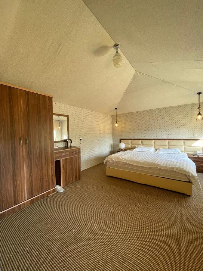 منتجع واحة الفريد للايواء السياحي بمدينة العلا