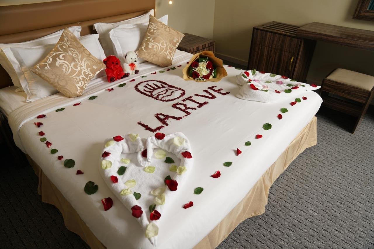 لاريـڤ للوحدات السكنية المخدومة غصن البنفسج سابقاً